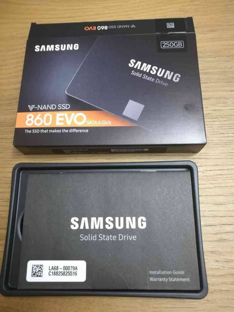 SSD SATA 250Gb 2.5 Samsung 860 EVO 12