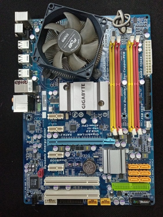Комплект Intel Q8400 4x2.66GHz + MB GA-EP35 (Товар Б/У гарантия 1 мес)